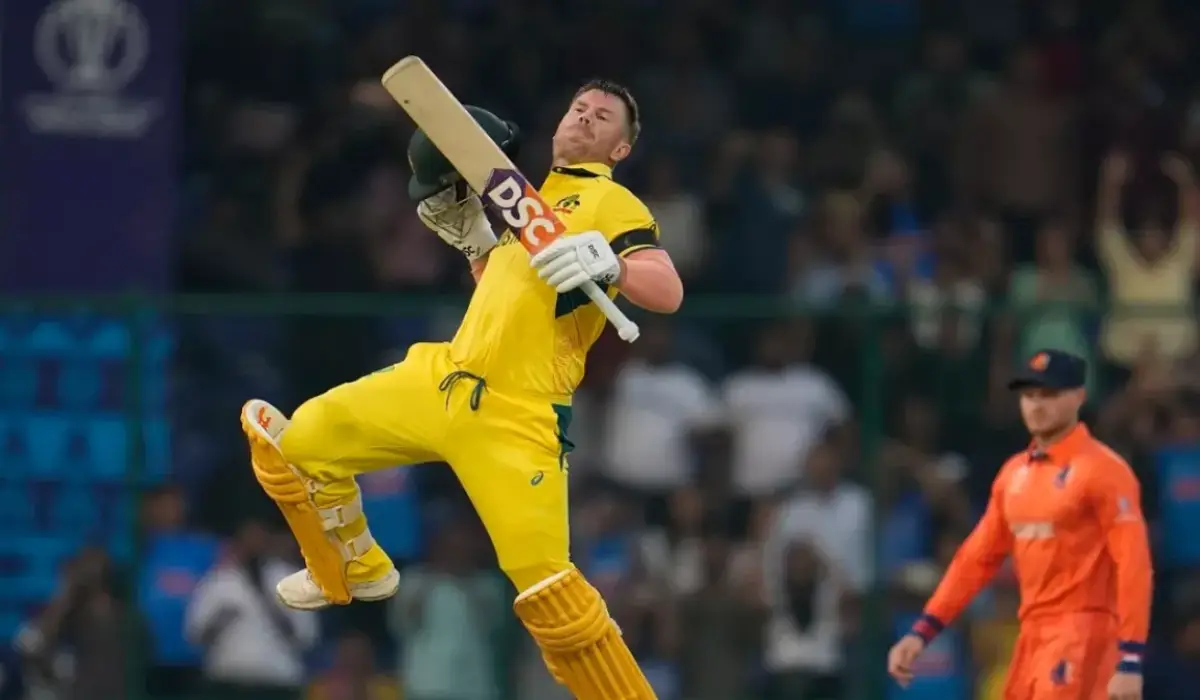 David Warner ODI Record:  डेविड वार्नर ने नीदरलैंड के खिलाफ अपना विश्व कप का छठा शतक करके, सचिन तेंदुलकर की बराबरी।